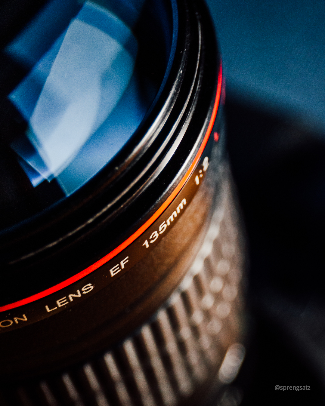 Canon Objektiv EF 135mm f2, „Lord of the red rings“
